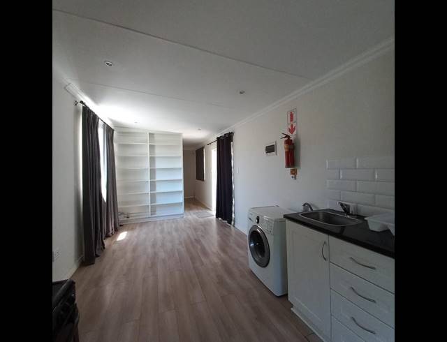 1 BEDROOM PROPERTY TO RENT IN OATLANDS